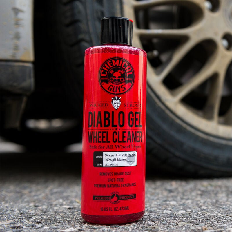 Chemical Guys diablo wheel cleaner is 👌🏼. All of the scratches